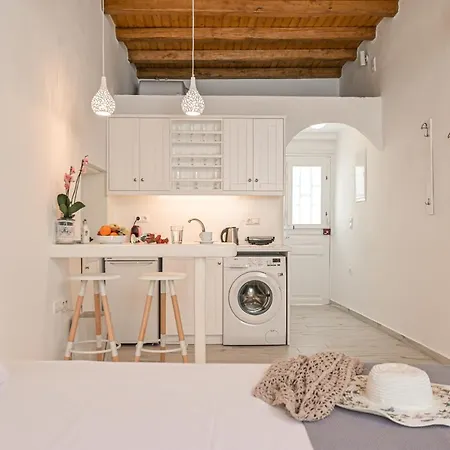 Venetian 3 Apartamento Naxos City