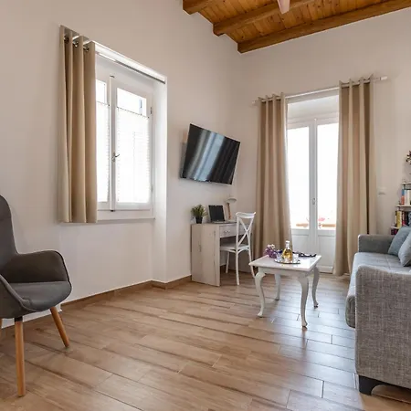 Apartment Venetian 3 *