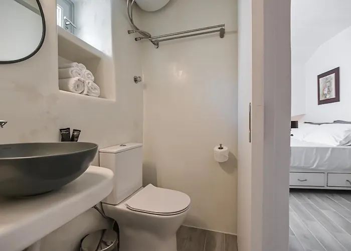 Venetian 3 Apartment Naxos City