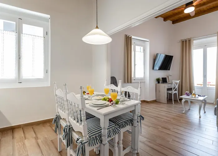 Venetian 3 * Naxos City